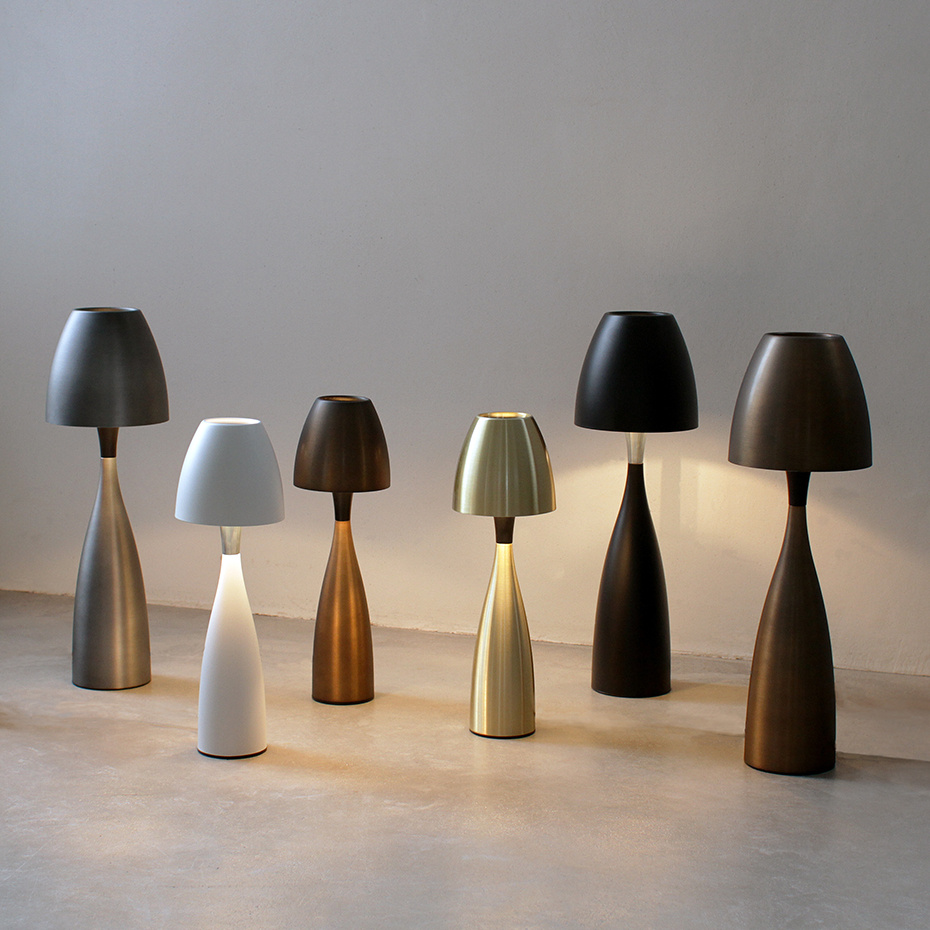 Anemon Bordslampa Mellan Opalglas