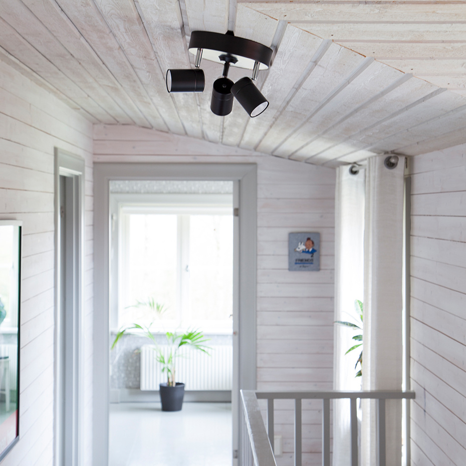 Correct 3 Spotlight Mattsvart