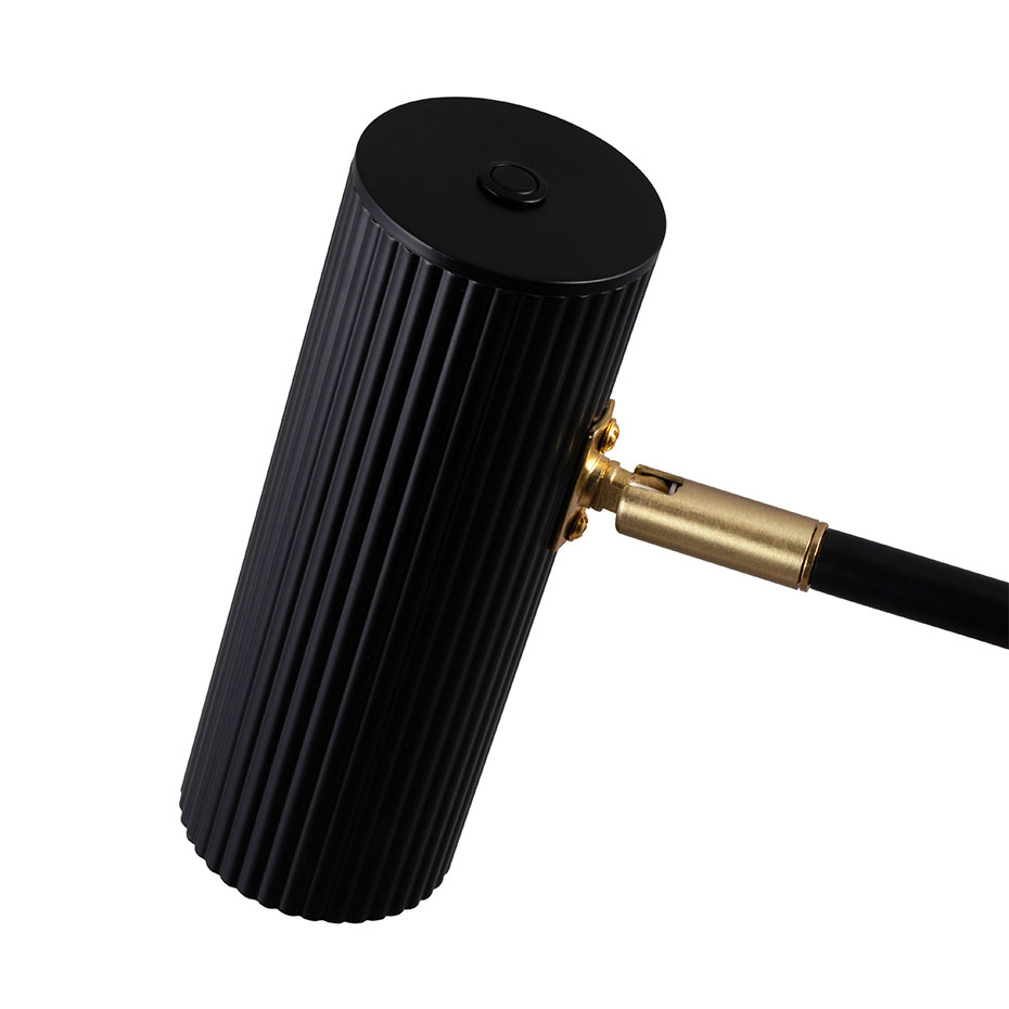 Hubble Read Bordslampa Med Trådlös Laddning Svart