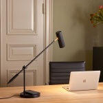 Hubble Read Bordslampa Med Trådlös Laddning Svart Hubble Read Bordslampa Med Trådlös Laddning Svart