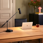 Hubble Read Bordslampa Med Trådlös Laddning Svart Hubble Read Bordslampa Med Trådlös Laddning Svart