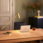 Hubble Read Bordslampa Med Trådlös Laddning Borstad Mässing Hubble Read Bordslampa Med Trådlös Laddning Borstad Mässing