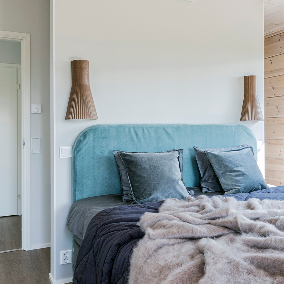 Secto 4231 Vägglampa Small Walnut