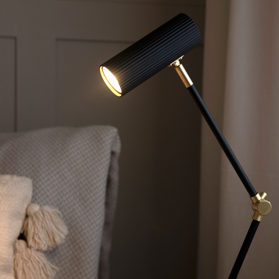 Hubble Read Bordslampa Svart