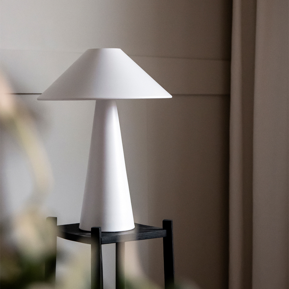 Cannes Bordslampa Vit