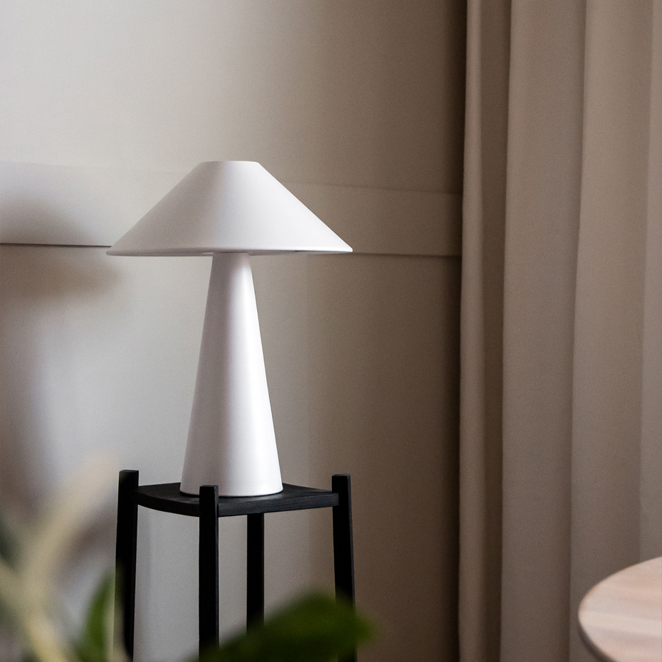 Cannes Bordslampa Vit