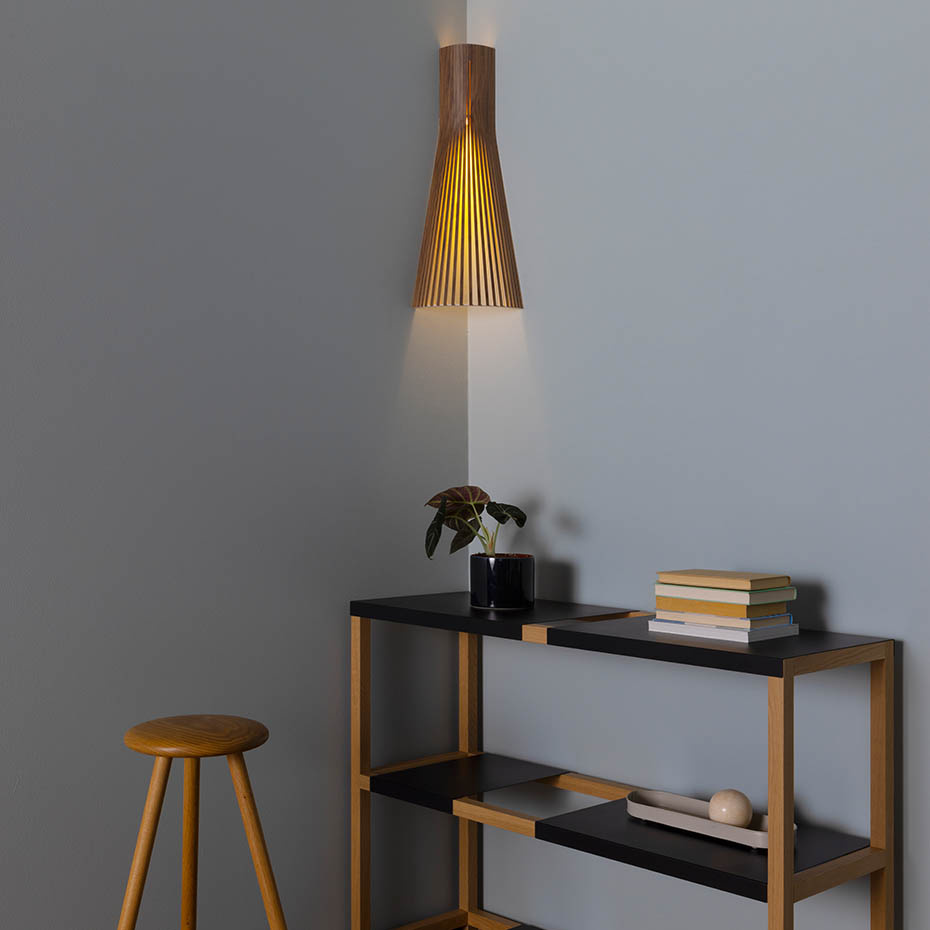 Secto 4236 Hörnlampa Walnut