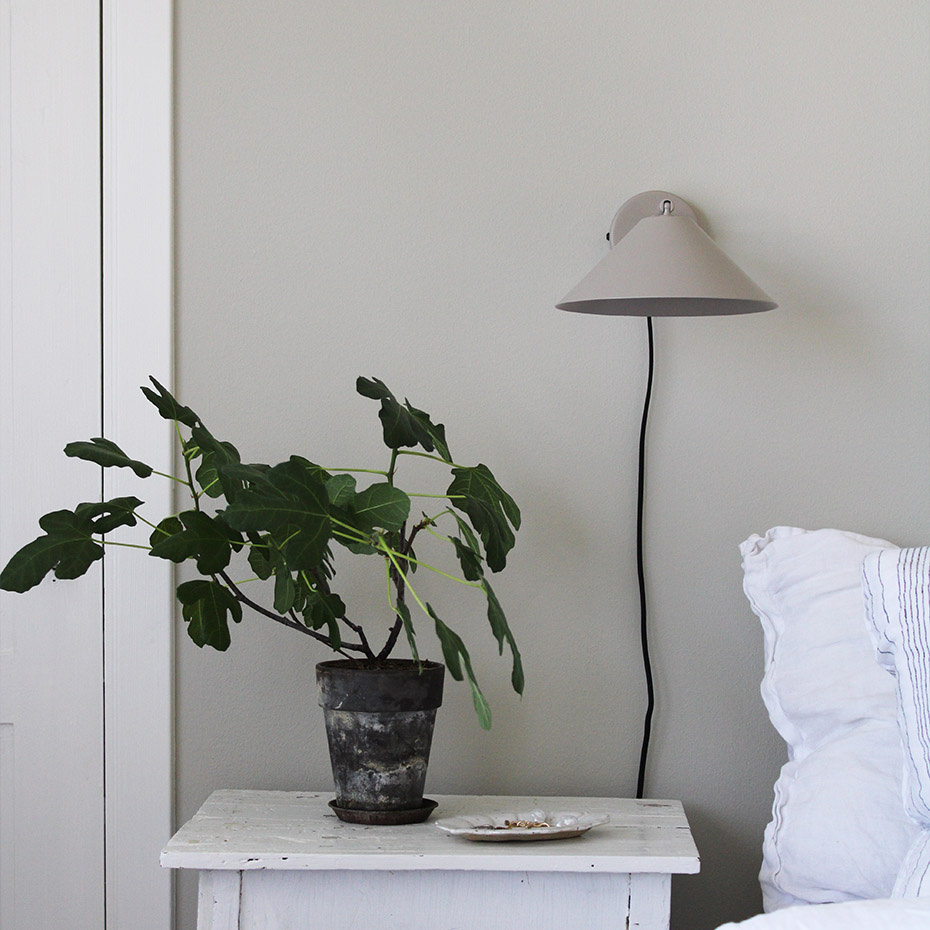 Cannes 20 Vägglampa Mud