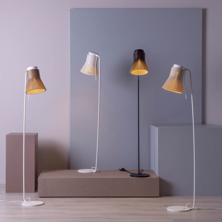 Petite 4610 Golvlampa Black