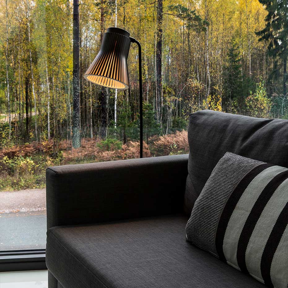 Petite 4610 Golvlampa Walnut