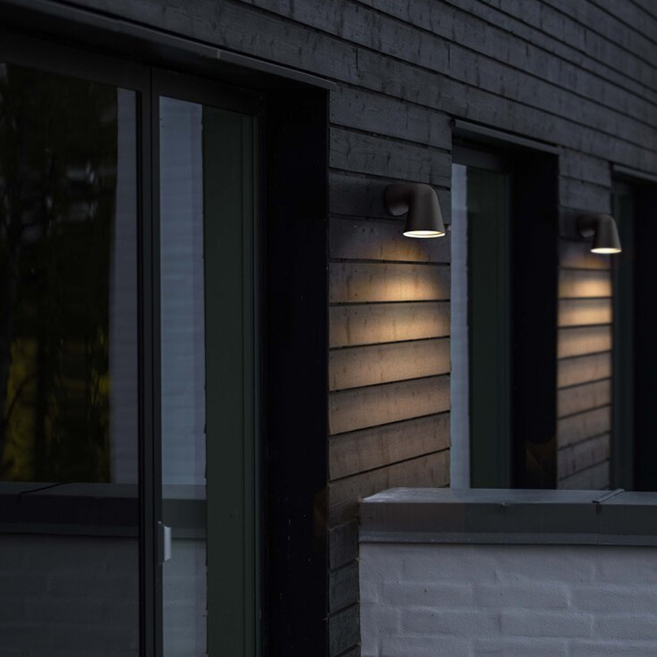 Front Single Vägglampa Svart