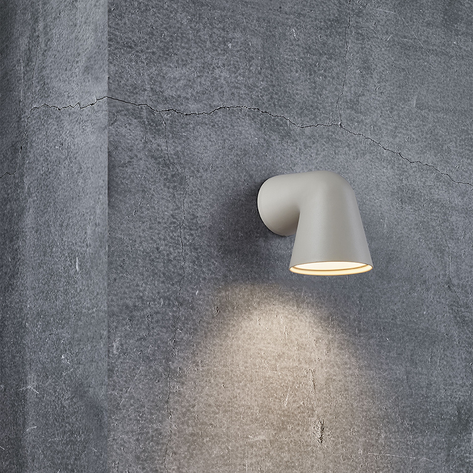 Front Single Vägglampa Sand