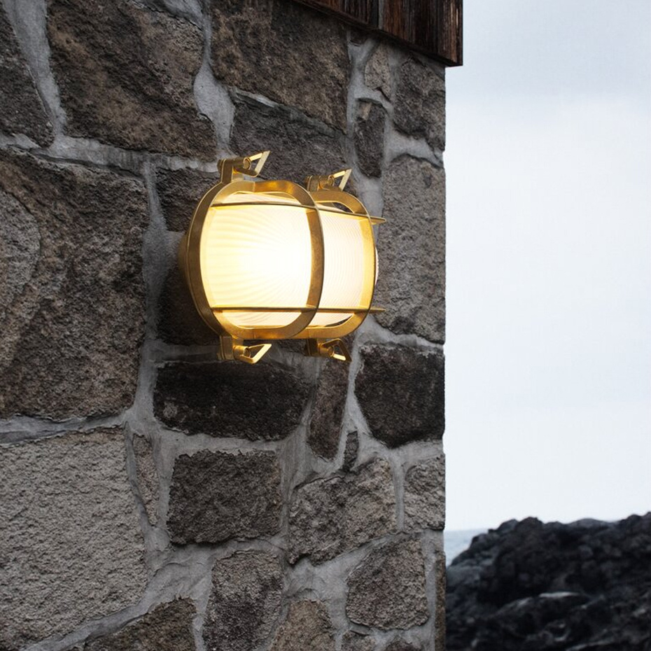 Helford Vägglampa Mässing