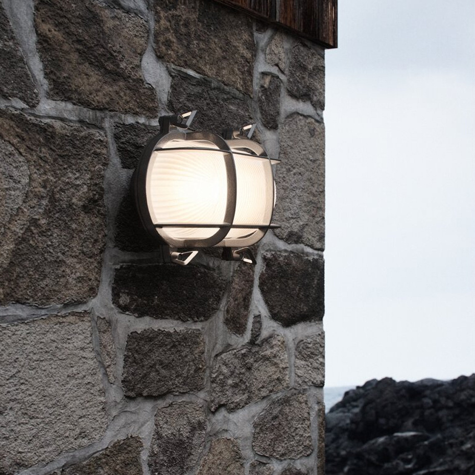 Helford Vägglampa Nickel