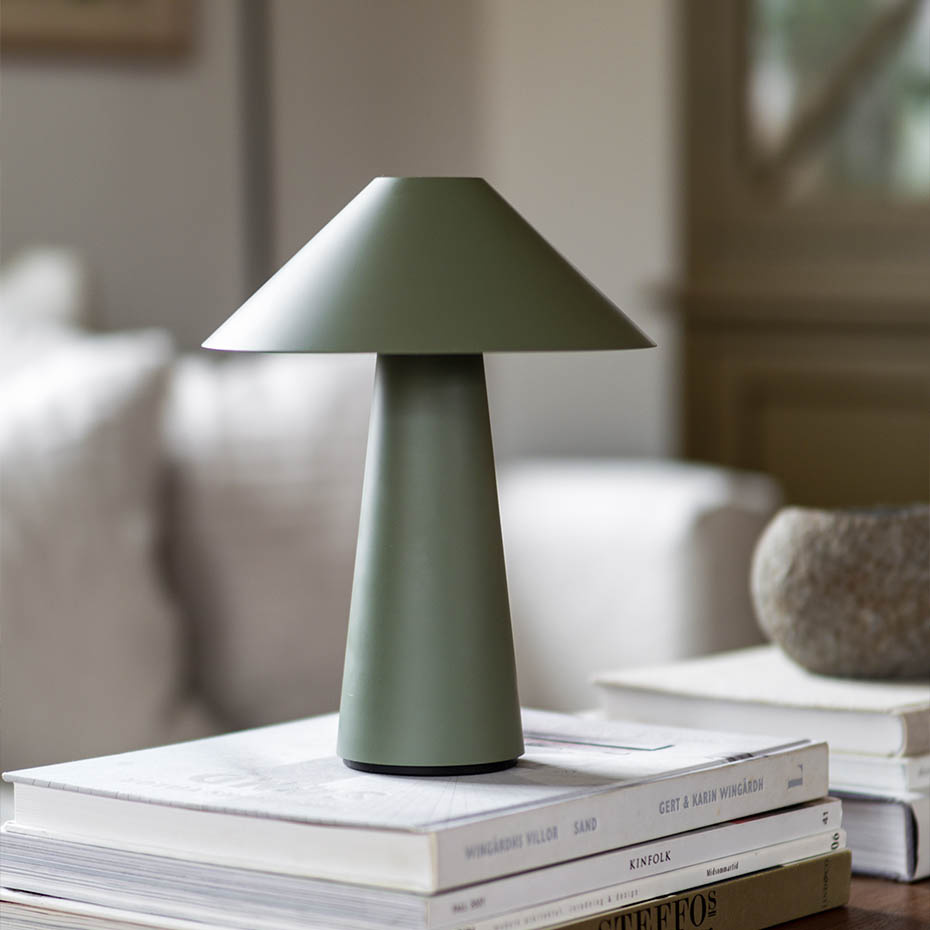 Cannes Portabel Bordslampa Grön