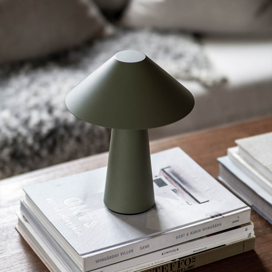 Cannes Portabel Bordslampa Grön