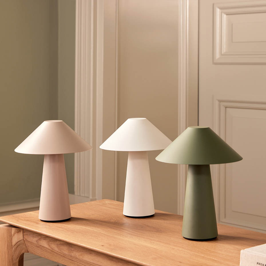 Cannes Portabel Bordslampa Grön