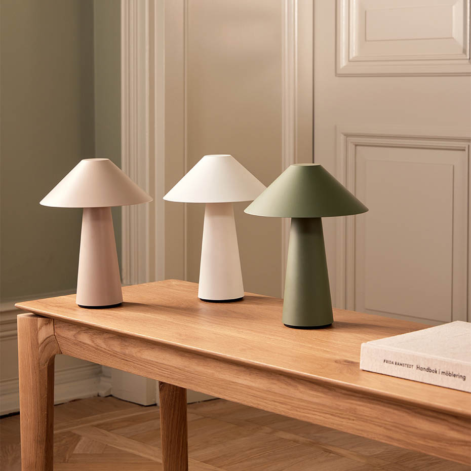 Cannes Portabel Bordslampa Grön