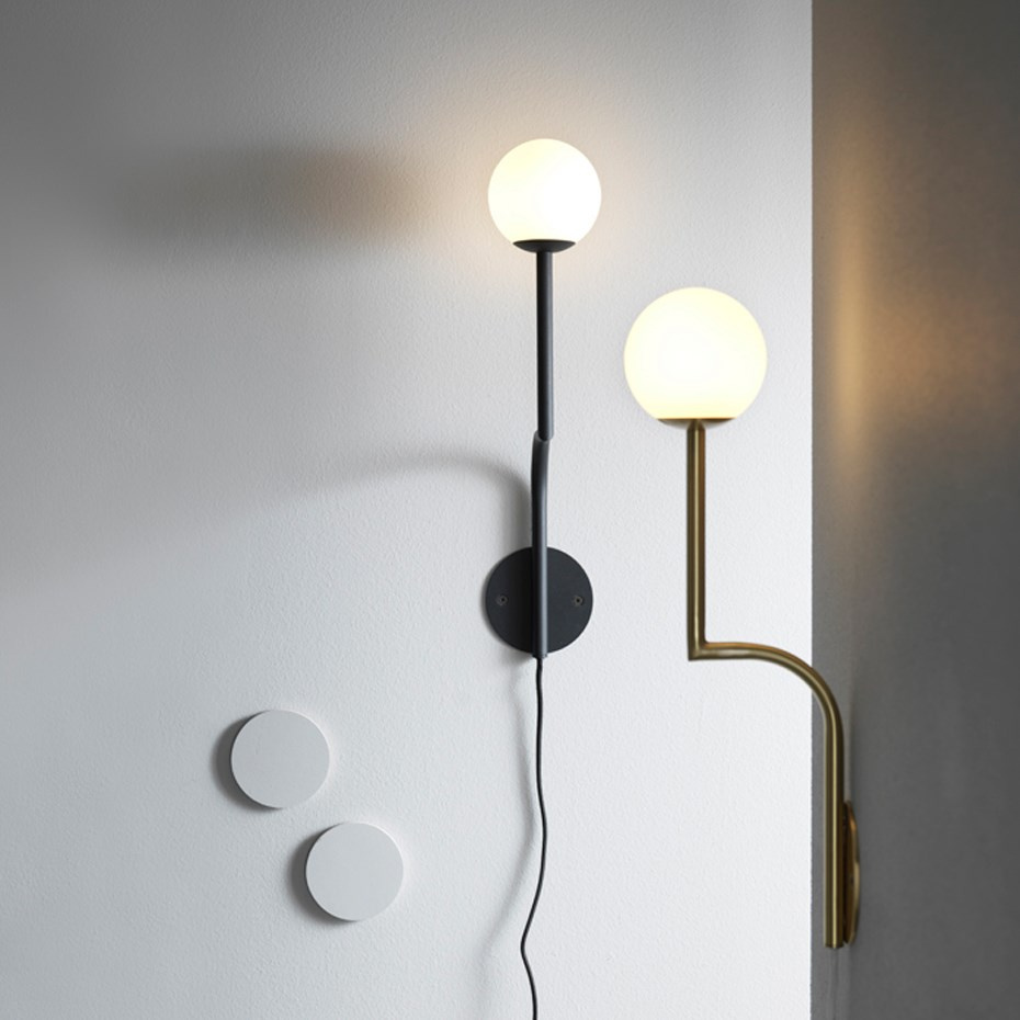 Mobil 46 Vägglampa Black/Opal