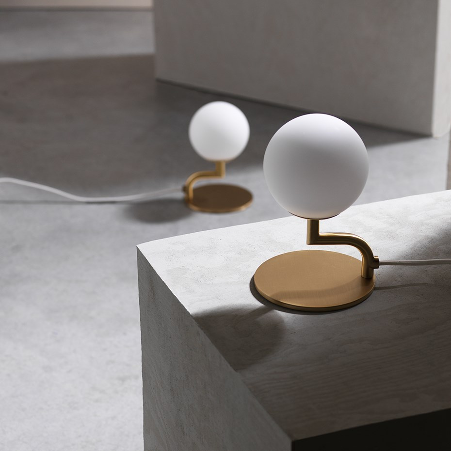 Mobil 18 Bordslampa Brass/Opal