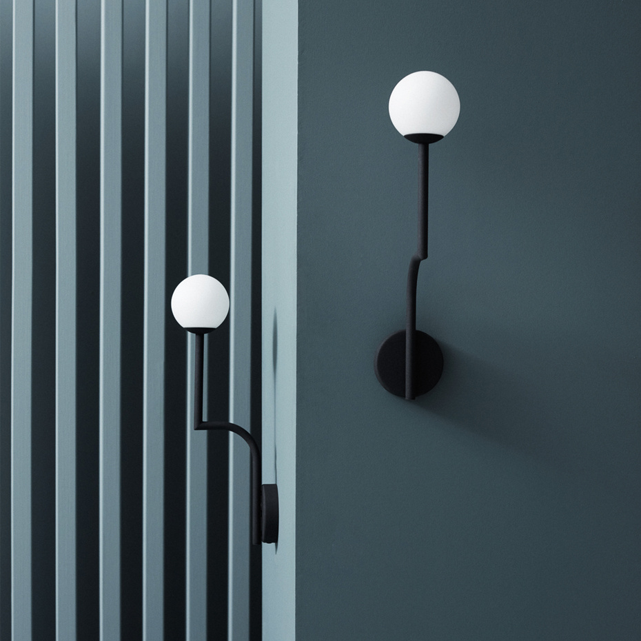 Mobil 46 Vägglampa Brass/Opal Fast Montage