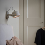 Svejk 13 Vägglampa Beige/Mässing Svejk 13 Vägglampa Beige/Mässing