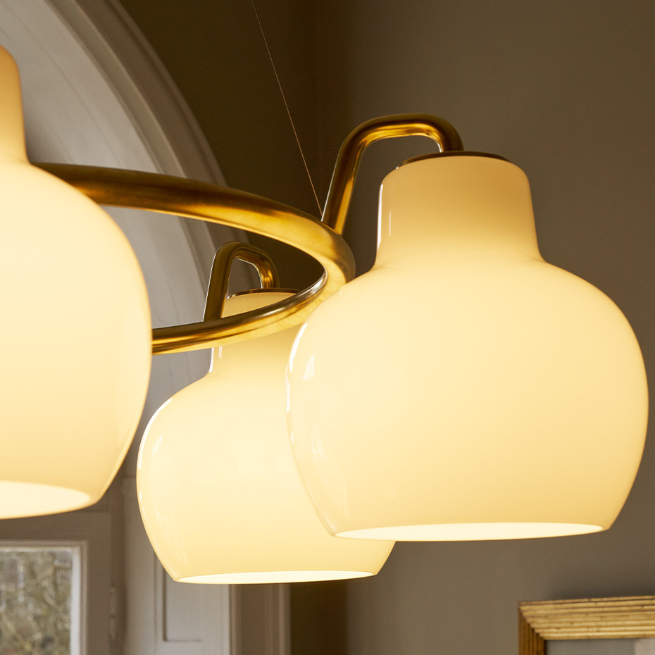 VL Ring Crown 5 Ljuskrona Brass/Opal Glass