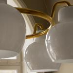 VL Ring Crown 7 Ljuskrona Brass/Opal Glass VL Ring Crown 7 Ljuskrona Brass/Opal Glass