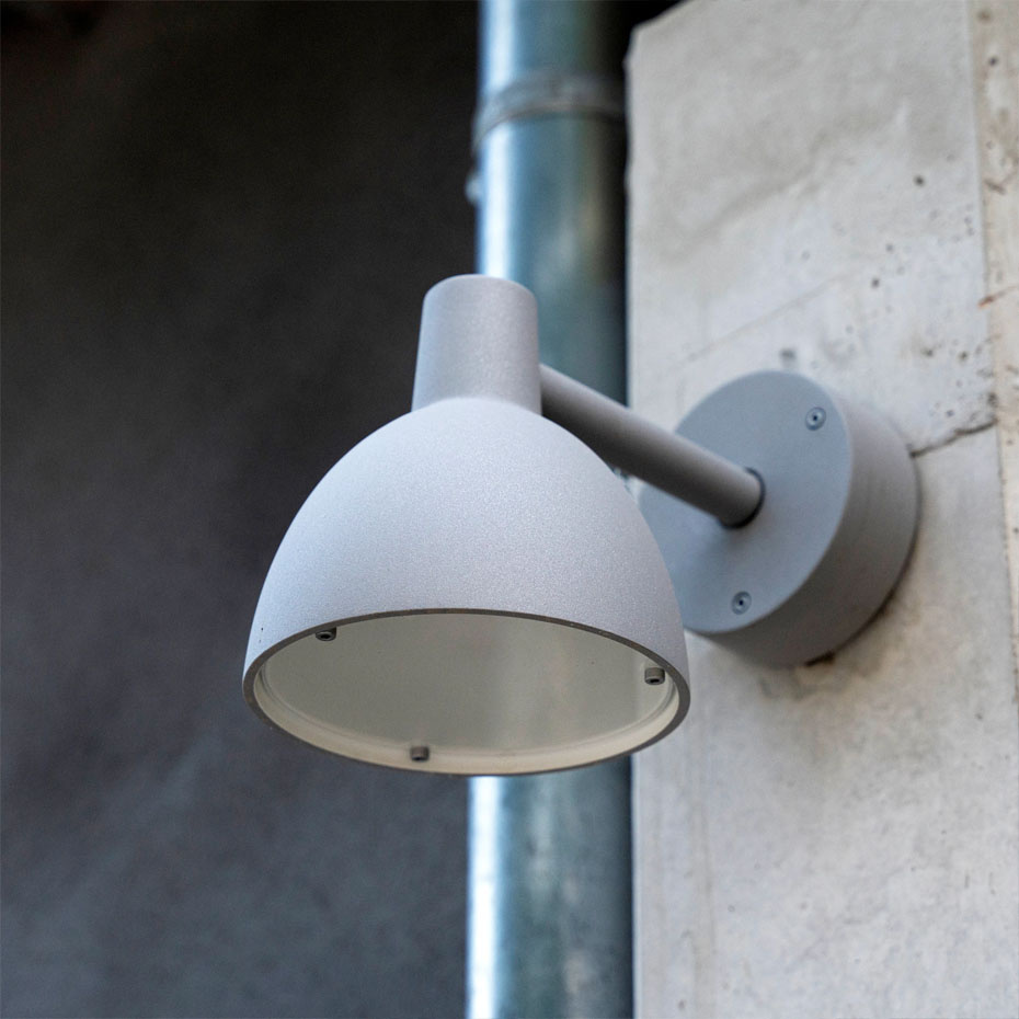 Toldbod 155 Vägglampa Aluminium V2