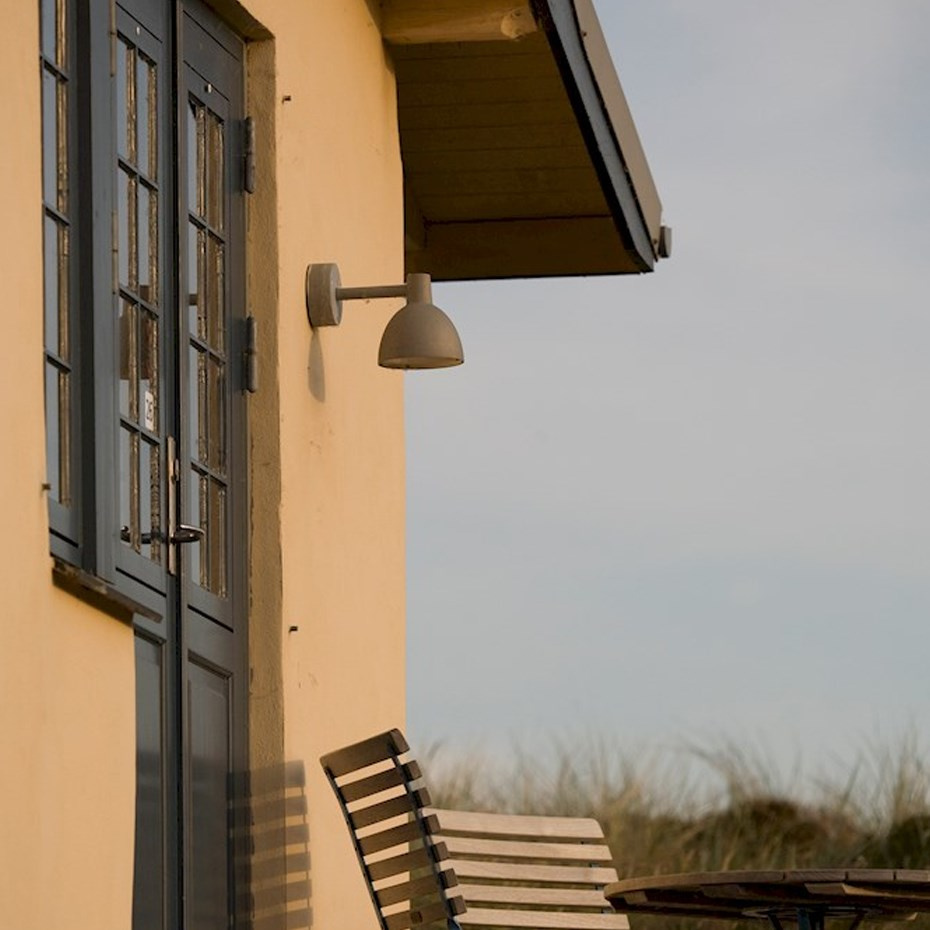 Toldbod 155 Vägglampa Black V2