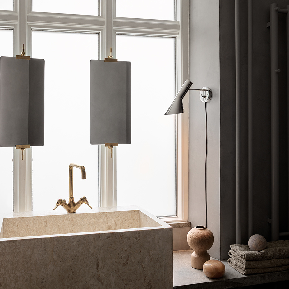 AJ Vägglampa Polished Stainless Steel