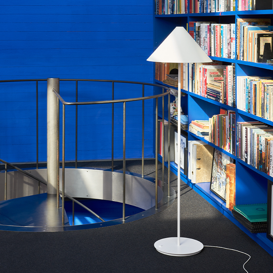 Keglen Golvlampa Black