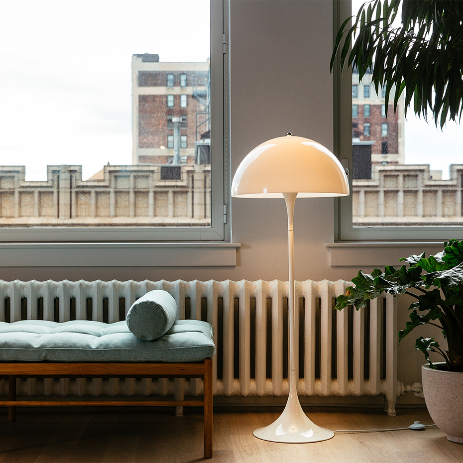 Panthella Golvlampa White Opal Acryl