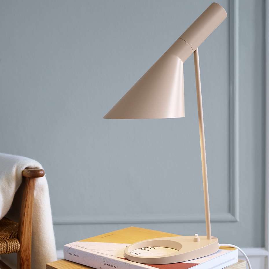 AJ Bordslampa Pale Petroleum