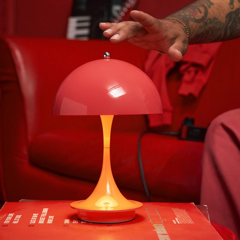 Panthella Ø160 Portable Bordslampa Opaque Coral V3