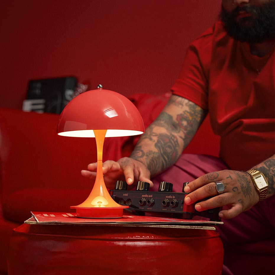 Panthella Ø160 Portable Bordslampa Opaque Coral V3