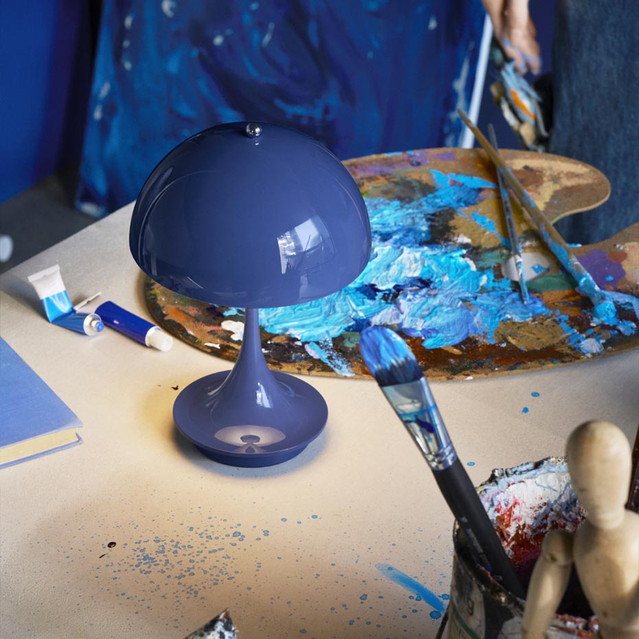 Panthella Ø160 Portable Bordslampa Opaque Indigo Blue V3