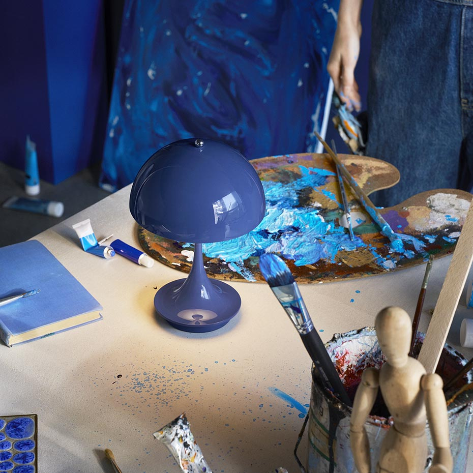 Panthella Ø160 Portable Bordslampa Opaque Indigo Blue V3