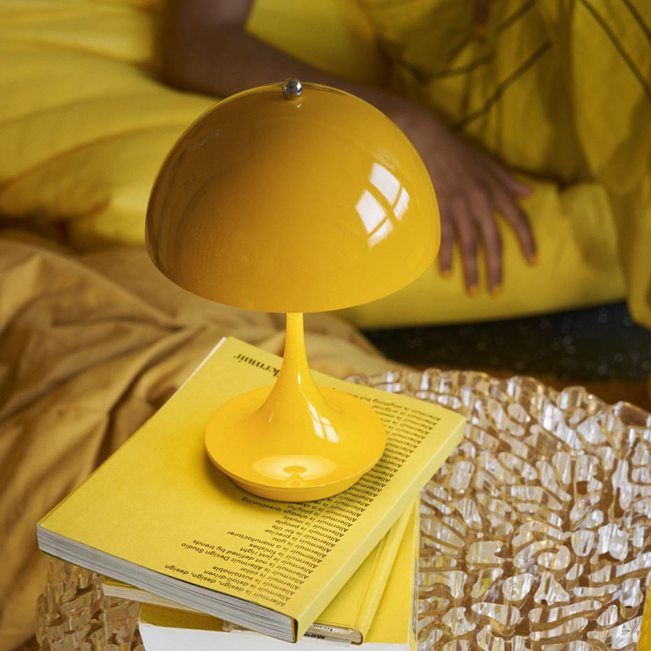 Panthella Ø160 Portable Bordslampa Opaque Yellow V3