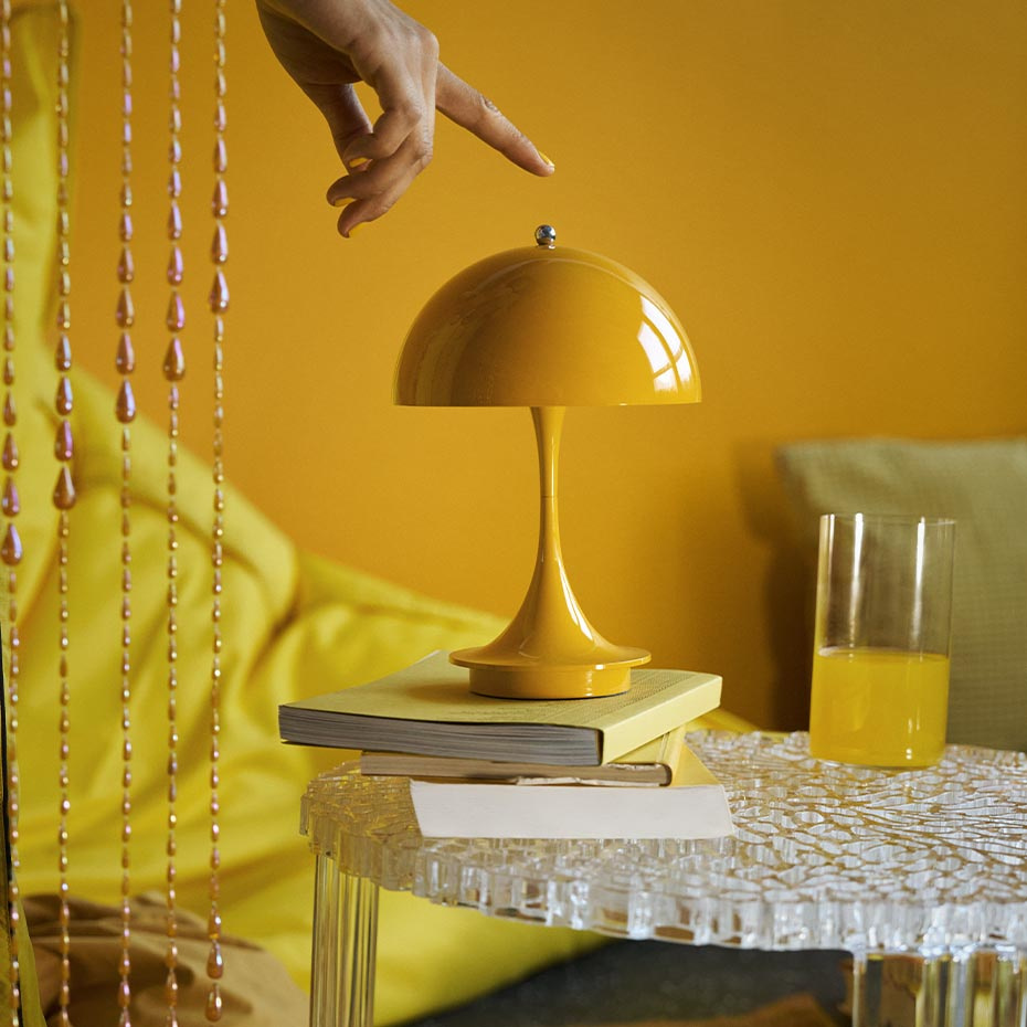 Panthella Ø160 Portable Bordslampa Opaque Yellow V3