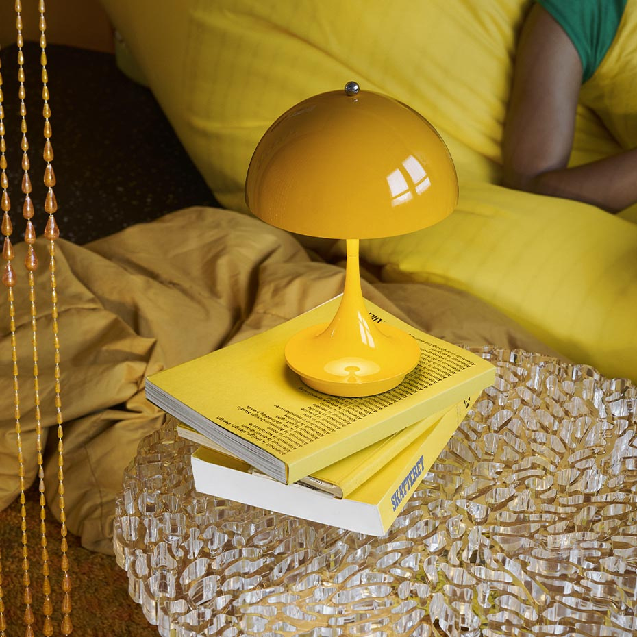 Panthella Ø160 Portable Bordslampa Opaque Yellow V3