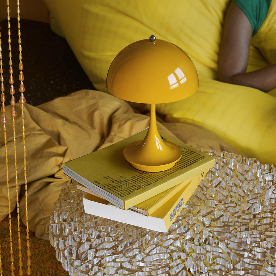 Panthella Ø160 Portable Bordslampa Opaque Yellow V3