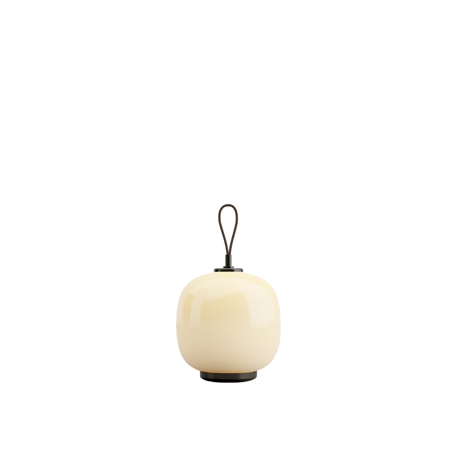 VL45 Radiohus Portable Bordslampa Pale Yellow/Aged Brass