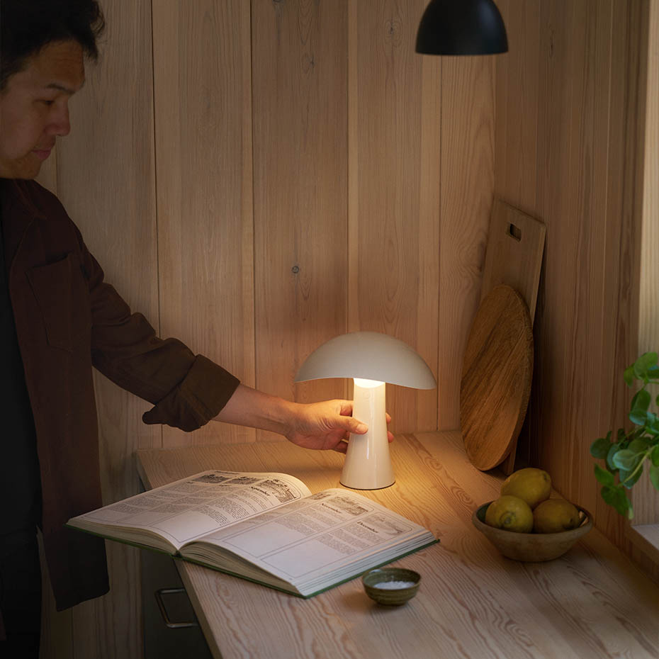 Rumee Ø220 Portable Bordslampa Cloud White