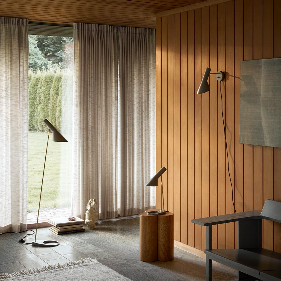 AJ Mini Bordslampa Brass/Warm Grey