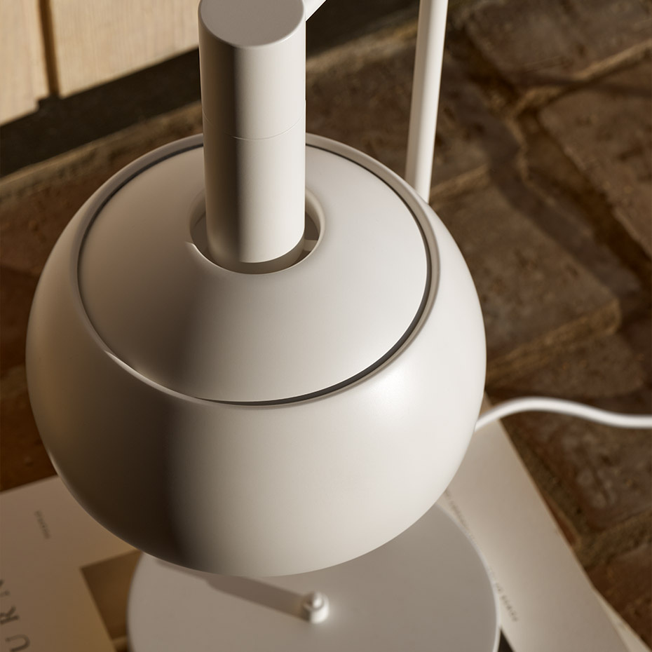 FJ Elements Ø175 Bordslampa White