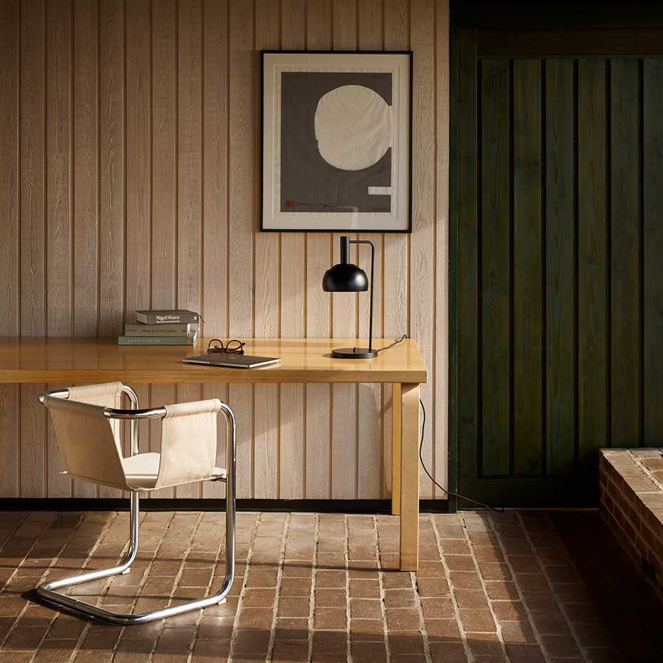 FJ Elements Ø175 Bordslampa Black