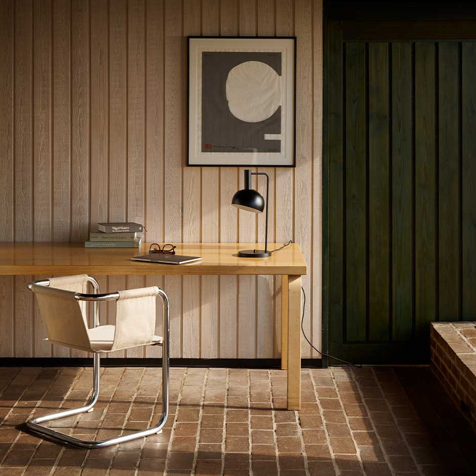 FJ Elements Ø175 Bordslampa Black