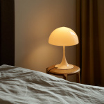 Panthella Ø320 Bordslampa Opal Beige V2 Panthella Ø320 Bordslampa Opal Beige V2