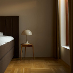 Panthella Ø320 Bordslampa Opal Beige V2 Panthella Ø320 Bordslampa Opal Beige V2